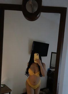 Ts Ladyboy Celine Kuala Lumpur Feminim - Acompañantes transexual in Kuala Lumpur Photo 15 of 19