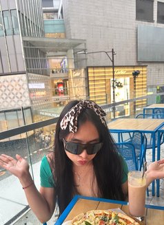 Ts Ladyboy Celine Kuala Lumpur Feminim - Acompañantes transexual in Kuala Lumpur Photo 18 of 19