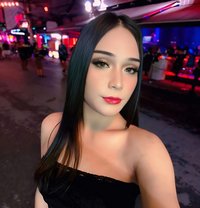 TS Lily (ANYTHING GOES!) - Transsexual escort in Dubai Photo 1 of 4