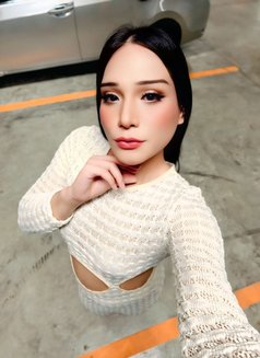 TS Lily (ANYTHING GOES!) - Transsexual escort in Dubai Photo 3 of 4