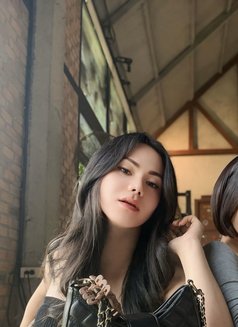 Ts lily - Transsexual companion in Abu Dhabi Photo 5 of 7