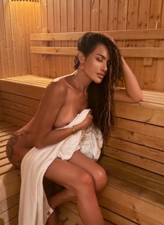 Ts love on top Asian with Brazilian dick - Transsexual escort in Bangkok Photo 12 of 12