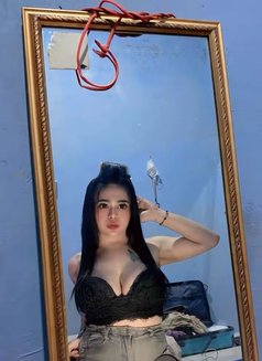 TS Luna - Transsexual escort in Bandung Photo 3 of 5