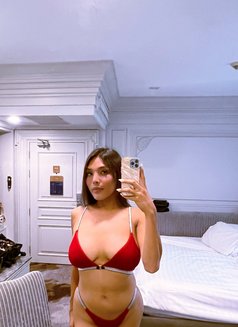TS MADISON with poppers - Transsexual escort in Ipoh Photo 18 of 20