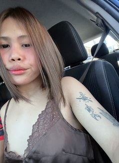 Ts mei AVERAGE THIC - Transsexual escort in Manila Photo 3 of 5