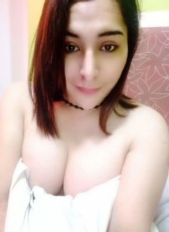 Ts Mia Asian Arab T Girl - Transsexual escort in Singapore Photo 13 of 25
