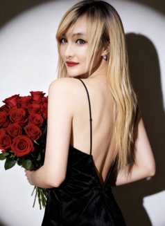 Ts Michelle Big Dick Good Service - Transsexual escort in Bali Photo 8 of 9