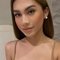 YOUNG TS - Transsexual escort in Singapore Photo 2 of 5