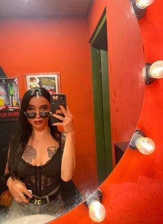 Ts'naughty'big Dick - Transsexual escort in Bali Photo 3 of 8