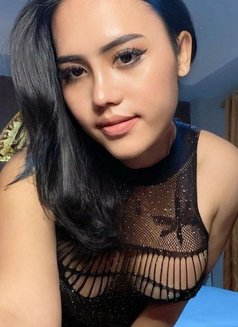 Olivia with excellent Service - Acompañantes transexual in Bali Photo 7 of 14