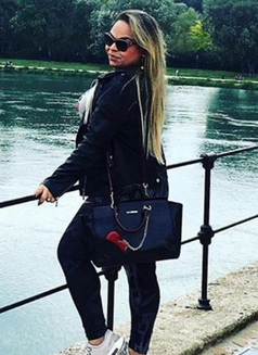 Ts Paula Matarazzo - Transsexual escort in Saint-Étienne Photo 23 of 30