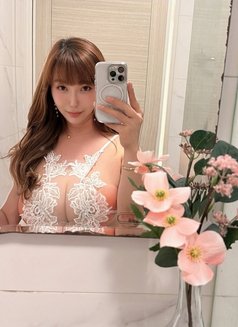 TS PHOENIX - Transsexual escort in Taipei Photo 13 of 14