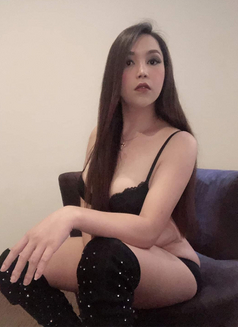Ts RHODORA IS BACK JUST ARRIVED - Transsexual escort in Singapore Photo 4 of 28