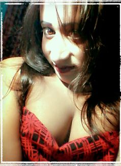 Ts Riya - Transsexual escort in New Delhi Photo 1 of 4