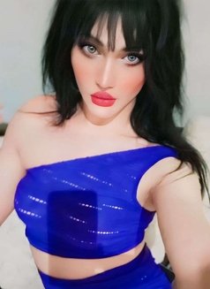 TS RYooona - Transsexual escort in Riyadh Photo 3 of 5