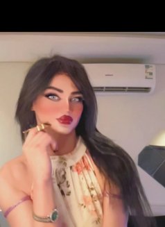 TS RYooona - Transsexual escort in Riyadh Photo 6 of 17