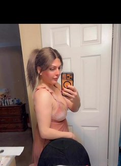 Ts sarah ايام زياره عراقيه - Transsexual escort in Erbil Photo 14 of 14