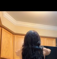 Ts sarah ايام زياره أمريكيه عراقيه - Transsexual escort in Erbil Photo 9 of 12