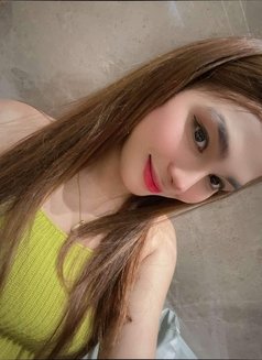 Ts Shavia - Transsexual escort in Makati City Photo 4 of 4