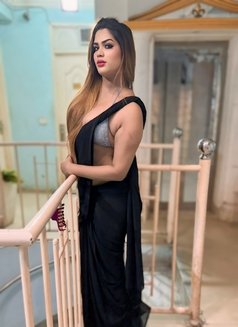 Ts. Shine - Transsexual escort in Mumbai Photo 8 of 12