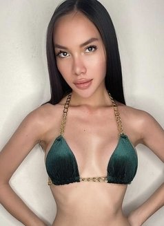 Ts Sky - Transsexual escort in Makati City Photo 1 of 5