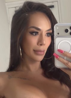 Kensington Chelsea trans available - Acompañantes transexual in London Photo 29 of 29