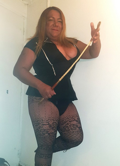 Ts Soraya - Transsexual dominatrix in Paris Photo 6 of 7
