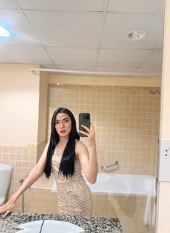Ts Thallia - Transsexual escort in Dubai Photo 2 of 5