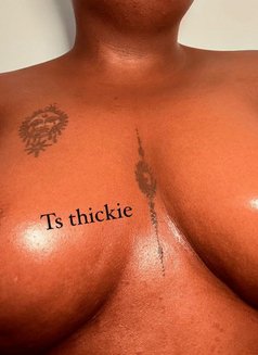 Ts thickie - Acompañantes transexual in Nairobi Photo 1 of 5