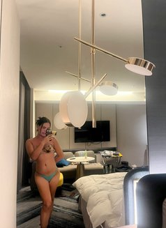 Ts(tina) - Transsexual escort in Taipei Photo 4 of 14
