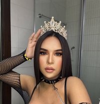 Queen Vanessa Top Cumbuster Hugecok - Transsexual escort in Dubai Photo 18 of 30