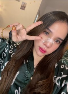 TS Vivi Tanllea - Transsexual escort in Jakarta Photo 21 of 30