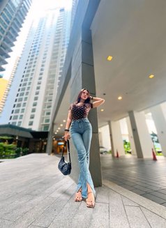 TS Vivi Tanllea - Transsexual escort in Jakarta Photo 27 of 30