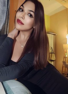 Ts yenni - Transsexual escort in Mumbai Photo 30 of 30