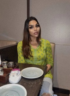 Ts yenni - Transsexual escort in Hyderabad Photo 28 of 30