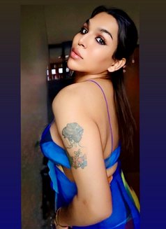 Ts yenni - Acompañantes transexual in Kolkata Photo 28 of 29