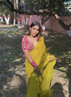 Ts yenni - Transsexual escort in Hyderabad Photo 29 of 29