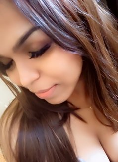 Ts Yenny - Transsexual escort in Kolkata Photo 1 of 25