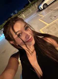 Ts Yuri - Acompañantes transexual in Makati City Photo 10 of 13