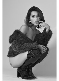 Ts Yuri - Transsexual escort in Makati City Photo 11 of 20