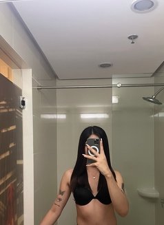 TS Yuri Makati - Transsexual escort in Manila Photo 14 of 14