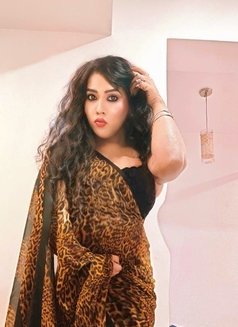 TS Zoya sexy - Transsexual escort in Mumbai Photo 7 of 30