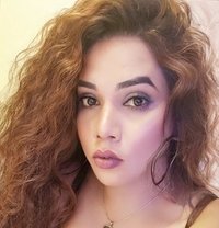 TS Zoya sexy - Transsexual escort in Mumbai