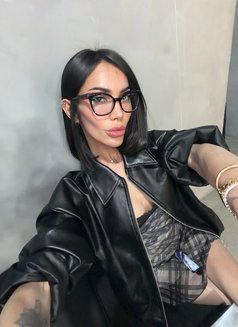 Tscrystaltop - Acompañantes transexual in Manila Photo 2 of 5