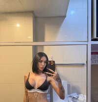 Tscrystaltop - Transsexual escort in Manila