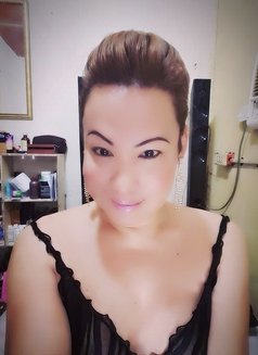 Tsjasmin - Transsexual escort in Manila Photo 8 of 9
