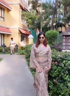 Tsjazz - Transsexual escort in New Delhi Photo 19 of 23