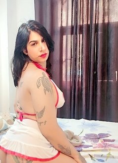 Tsjazz - Transsexual escort in New Delhi Photo 27 of 29