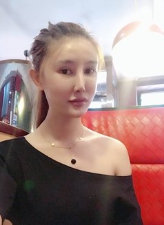 Tsladyboy - Transsexual escort in Shanghai Photo 7 of 10