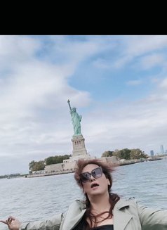 Tsnatashaa - Transsexual escort in Mumbai Photo 9 of 12